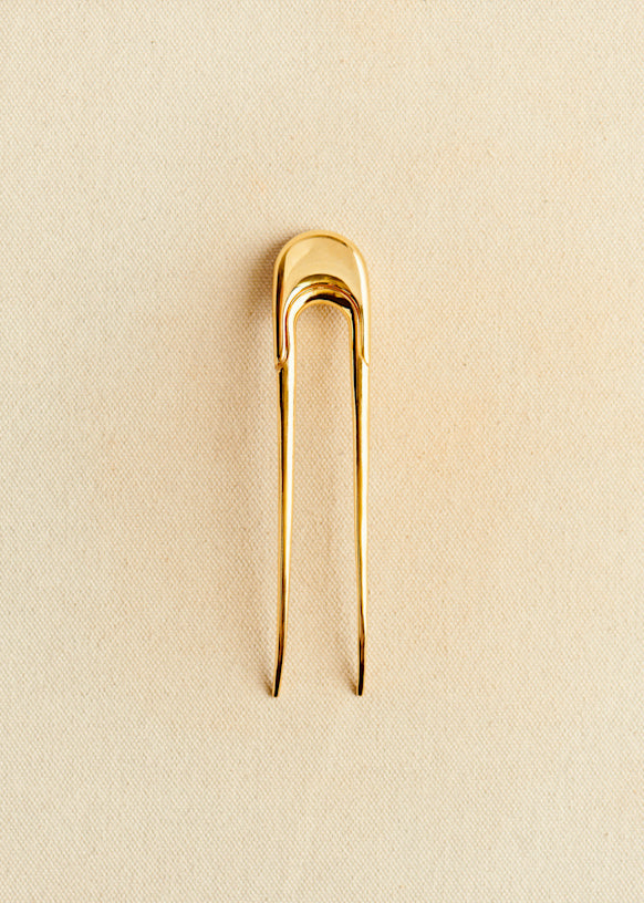Gladys's hair pin