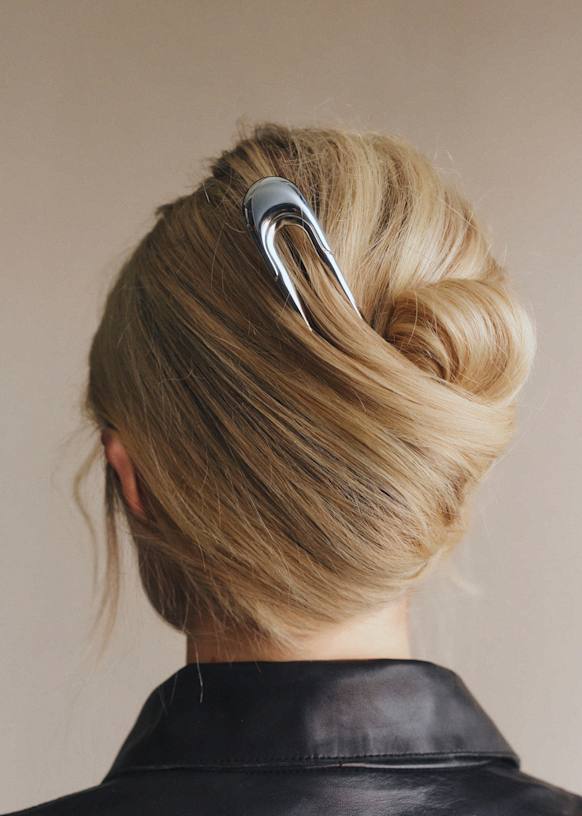 Gladys's hair pin