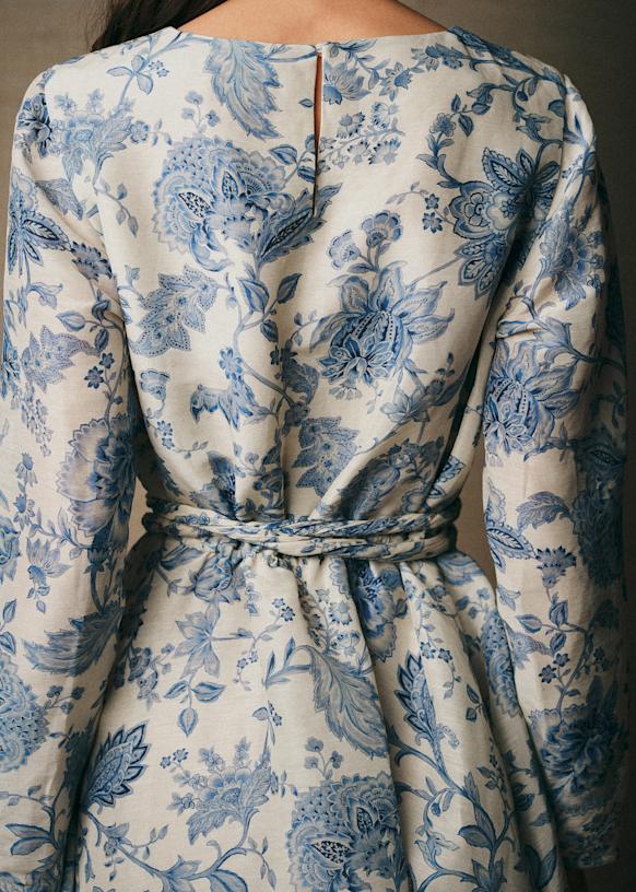 Robe EZZRA