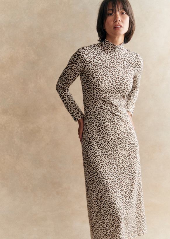 Robe Felicia